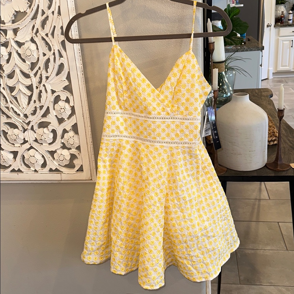 Trixxi Yellow and White Floral Mini Dress
